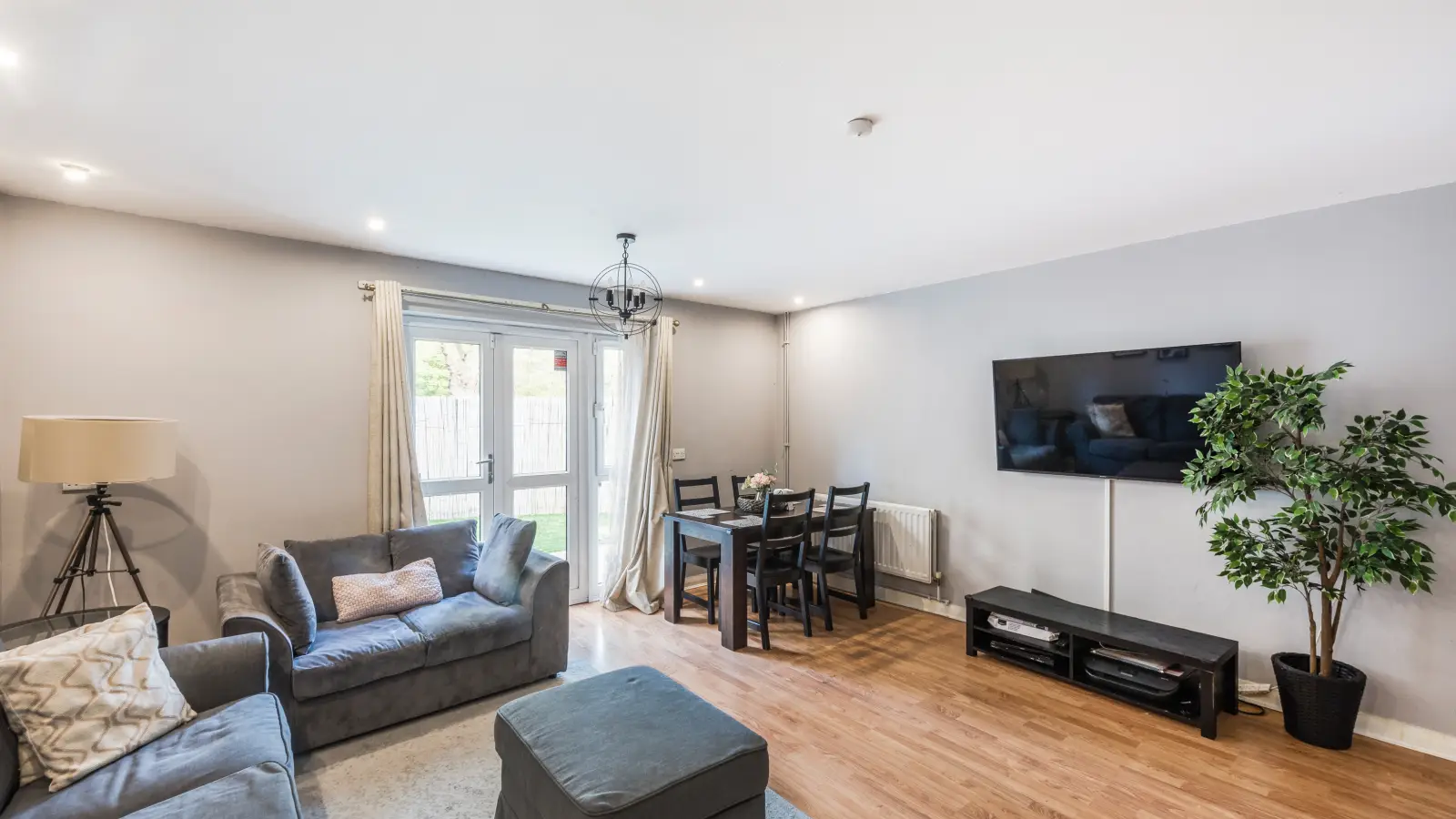 Flat Clerkenwell Green in Greater London