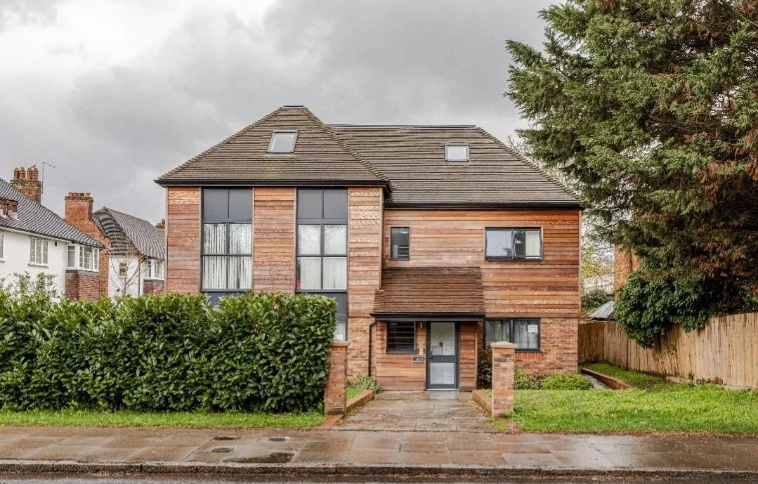 Flat Peace Close in Greater London