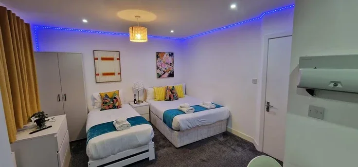 Flat Drinkwater Road in Greater London
