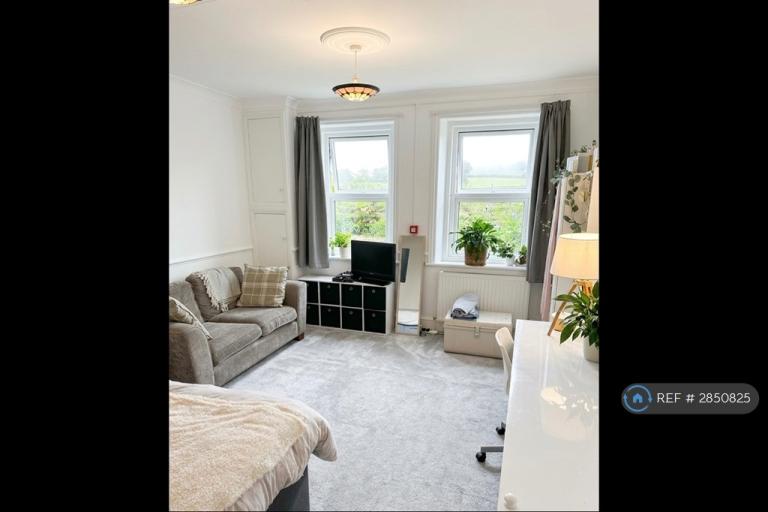 Room West Cliff Gardens in Bournemouth