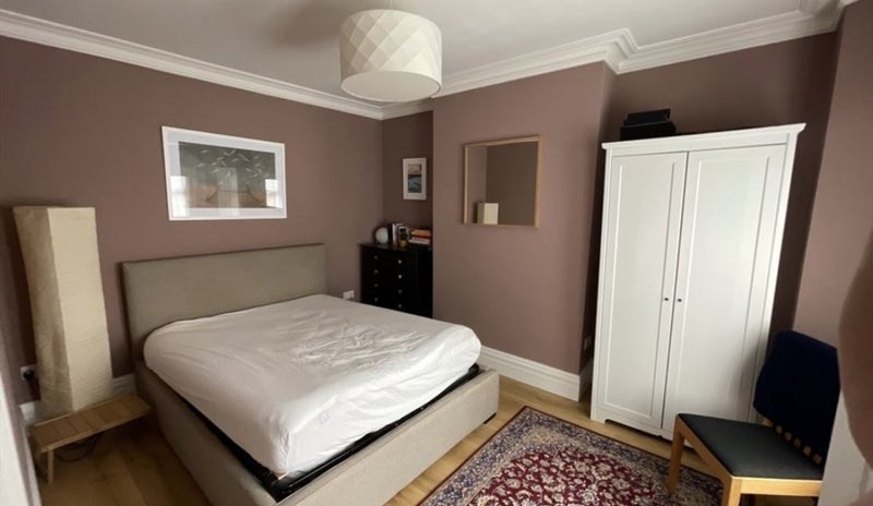 Room Parnall Road in Bristol