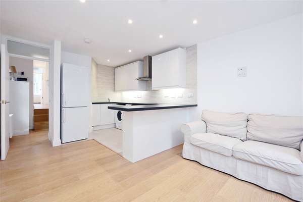 Flat Croxley Road in City of Westminster