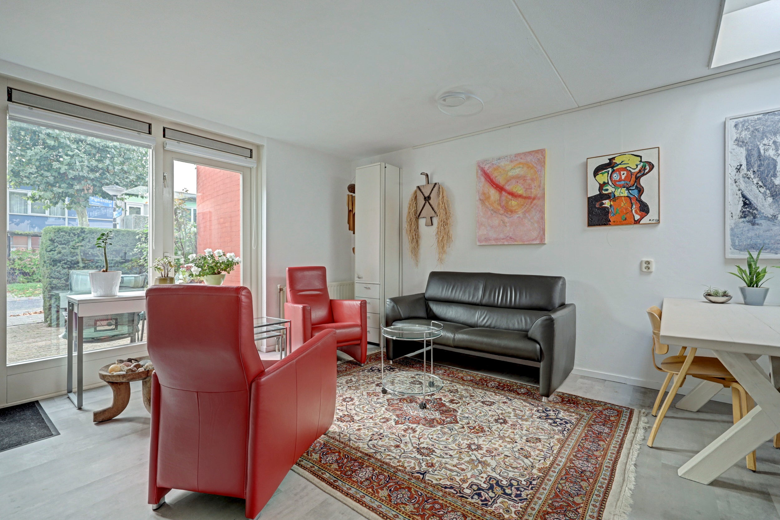 Tussenwoning te koop: Hennahof 49, Almere