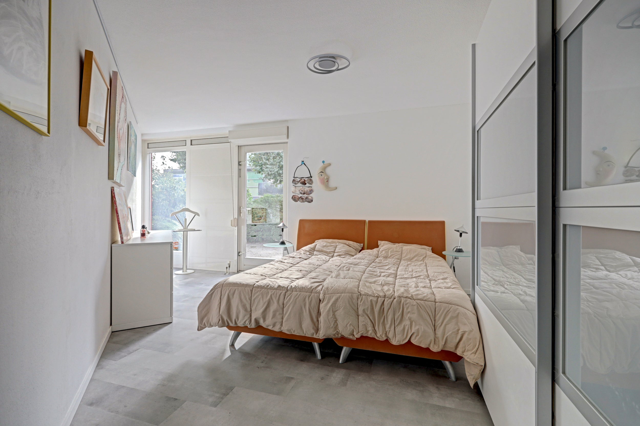 Tussenwoning te koop: Hennahof 49, Almere