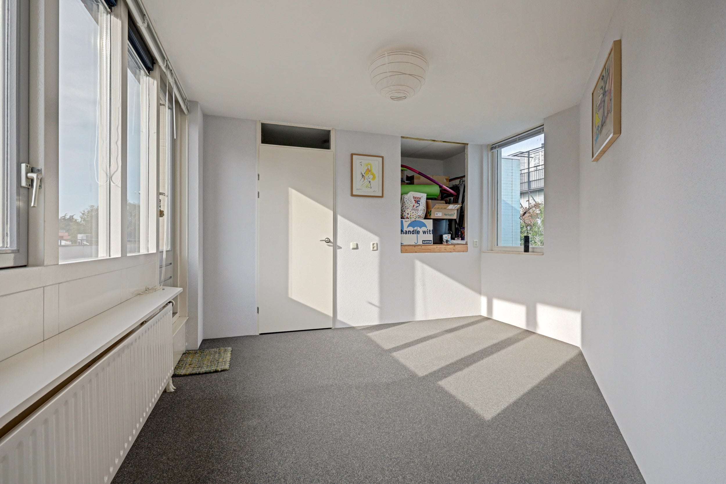 Tussenwoning te koop: Hennahof 49, Almere