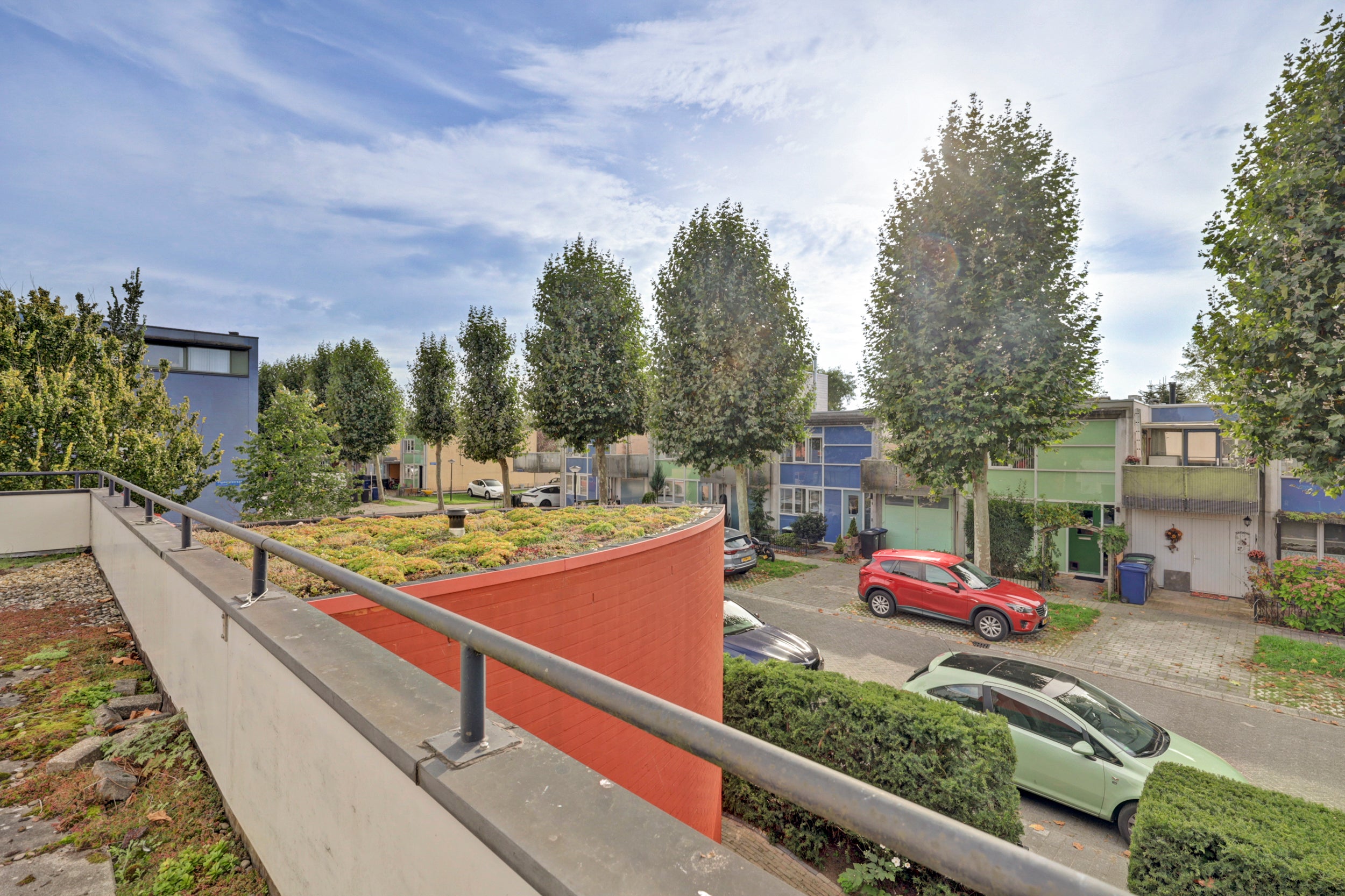 Tussenwoning te koop: Hennahof 49, Almere