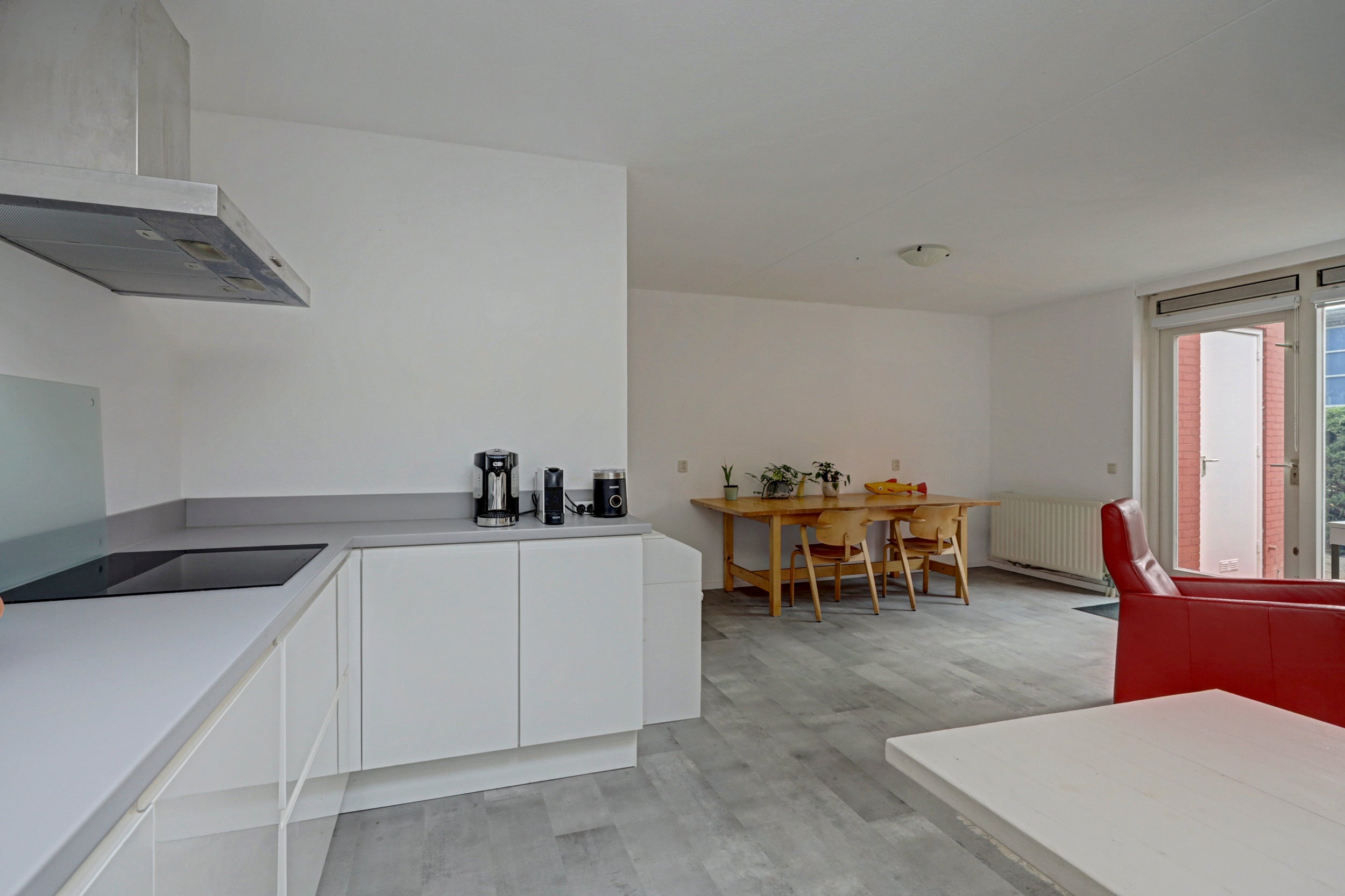 Tussenwoning te koop: Hennahof 49, Almere
