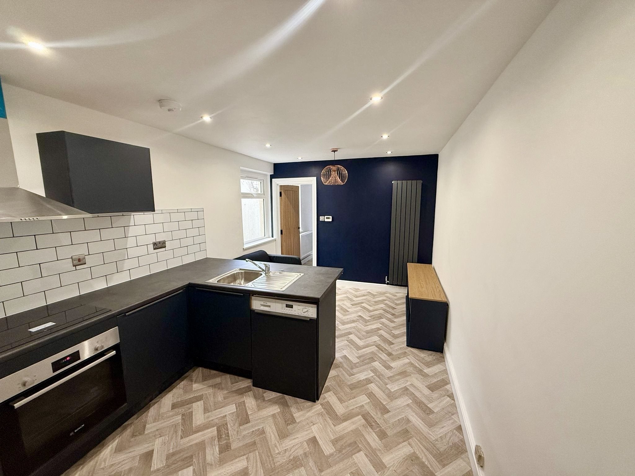 Flat Cathays Terrace in Cardiff