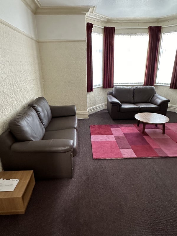 Room Stockport Road in Manchester