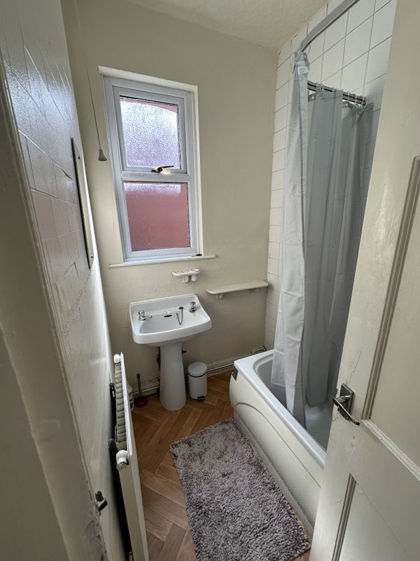 Room Stockport Road in Manchester