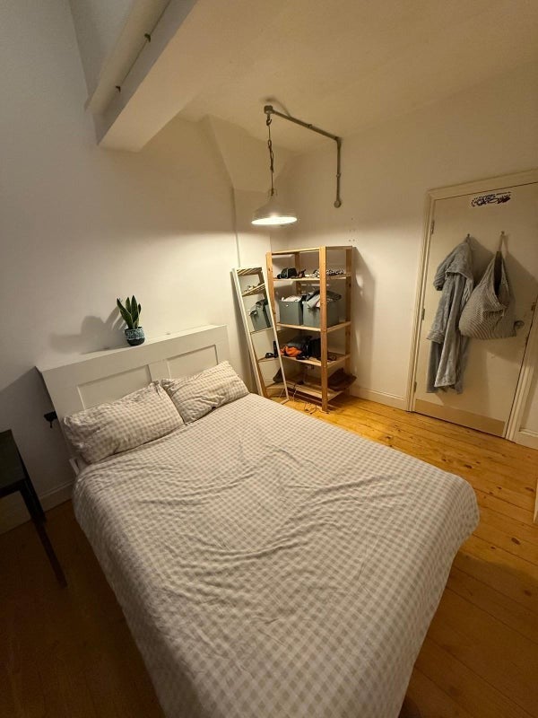 Room Bethnal Green Road in Greater London