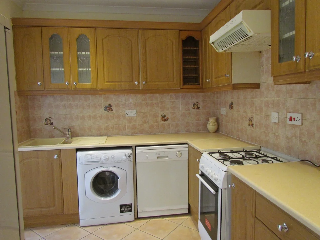 Room Roslyn Road in Greater London