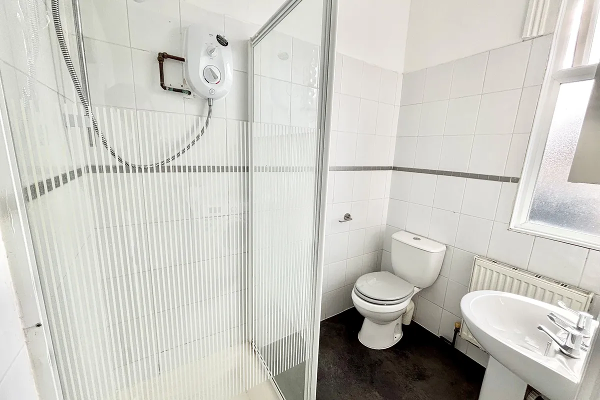 Room Maple Road in Greater London