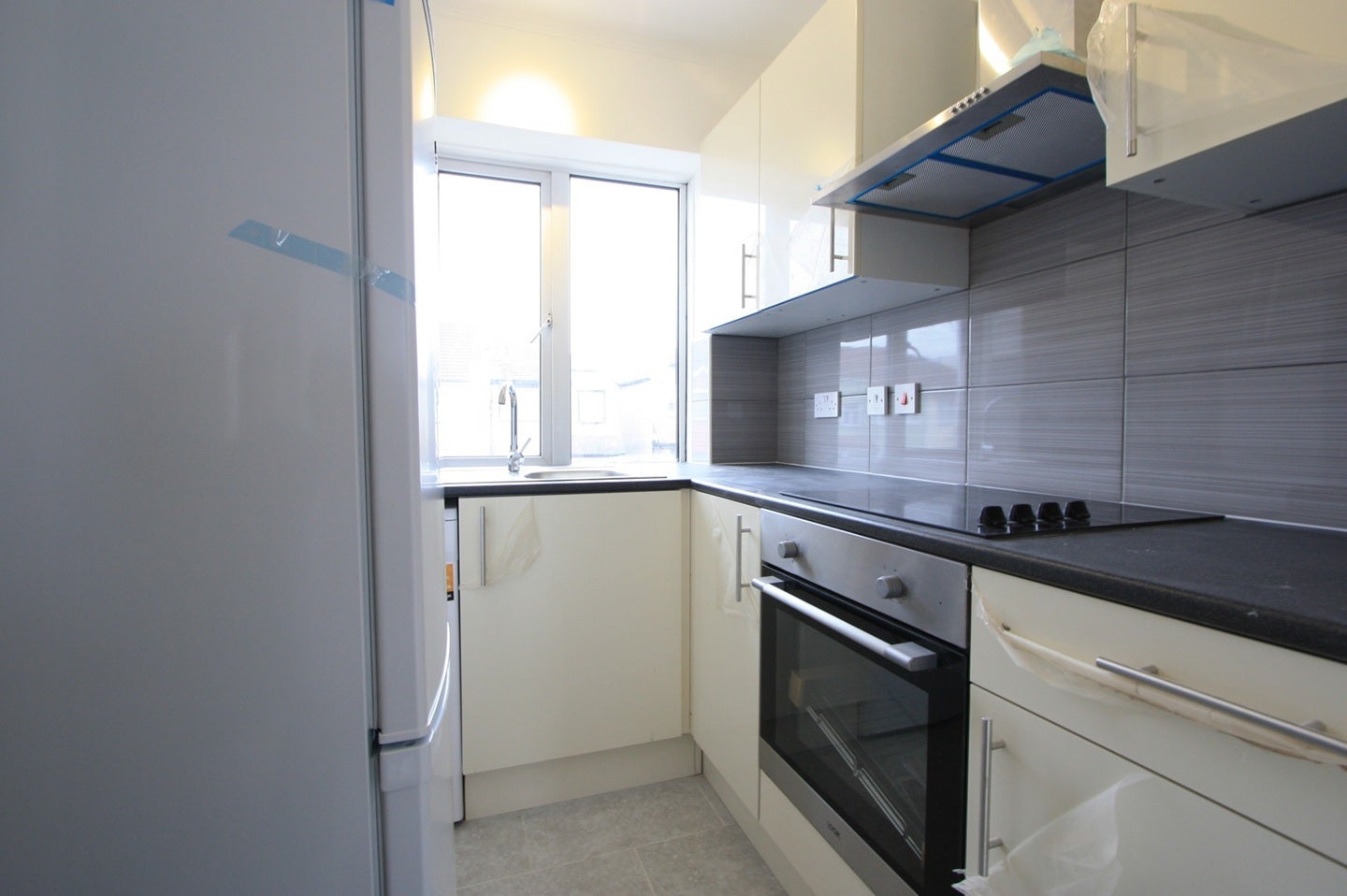 Flat Grove Road in Greater London