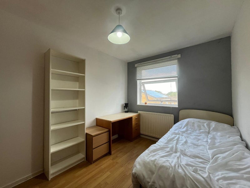 Room Worley Close in Newcastle upon Tyne
