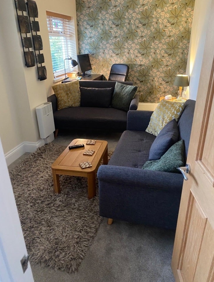 Room Beechdale Road in Newport
