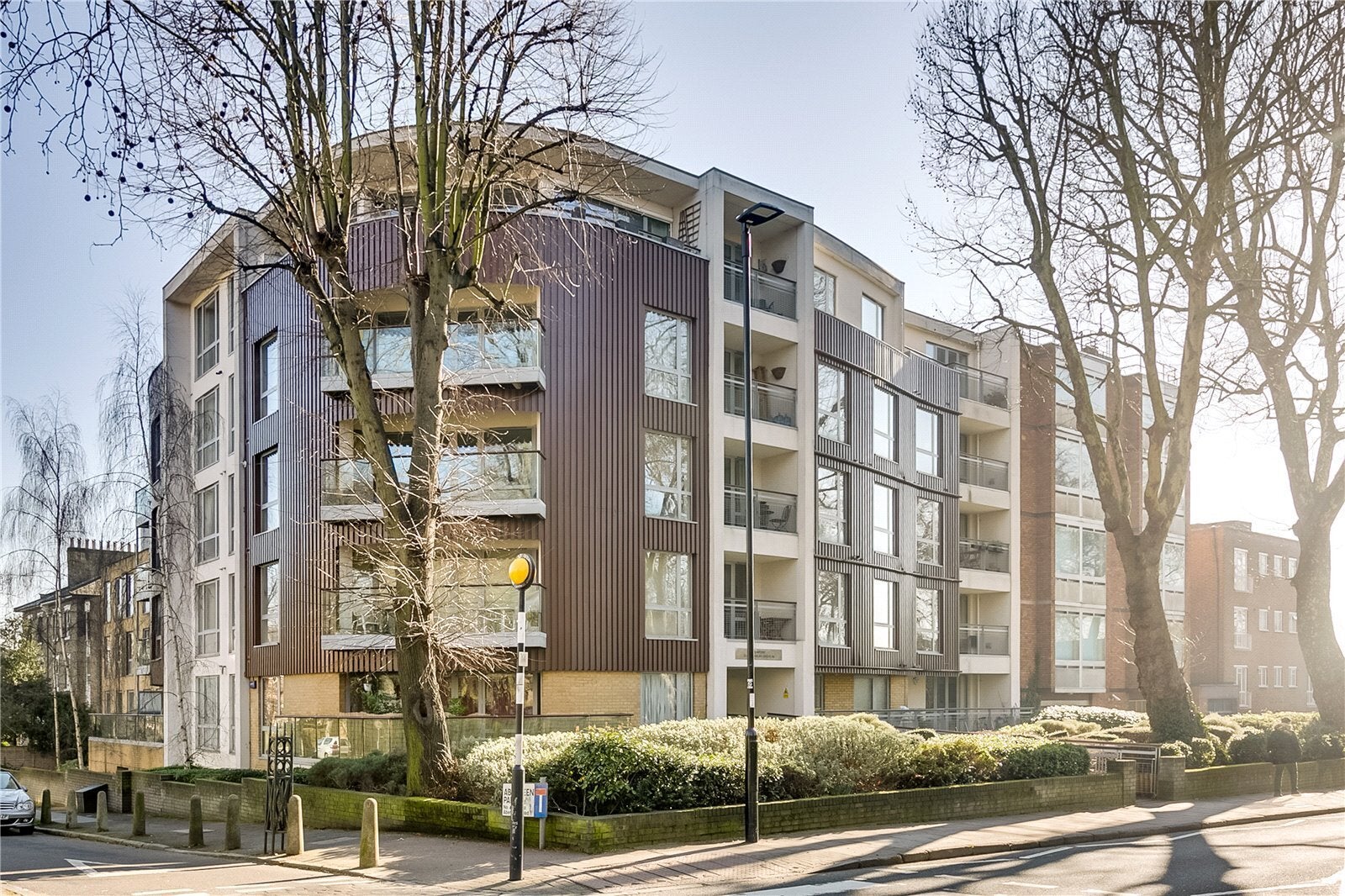 Flat Petherton Road in Greater London