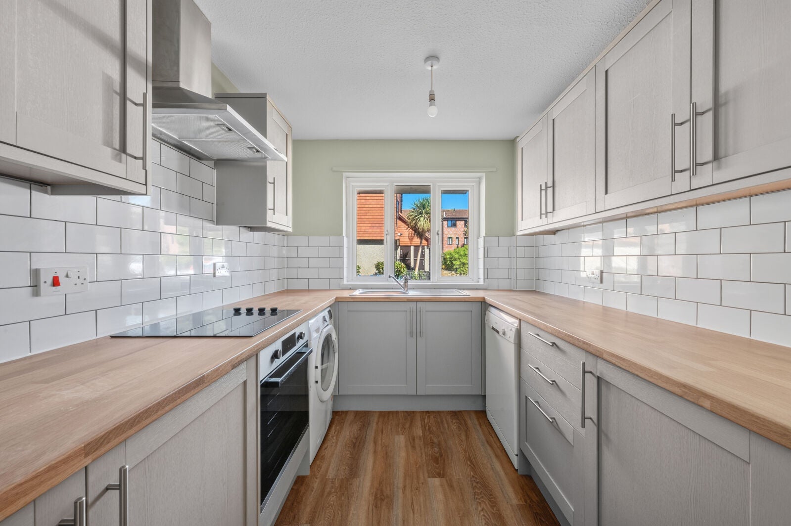 Flat Coniston Close in Greater London