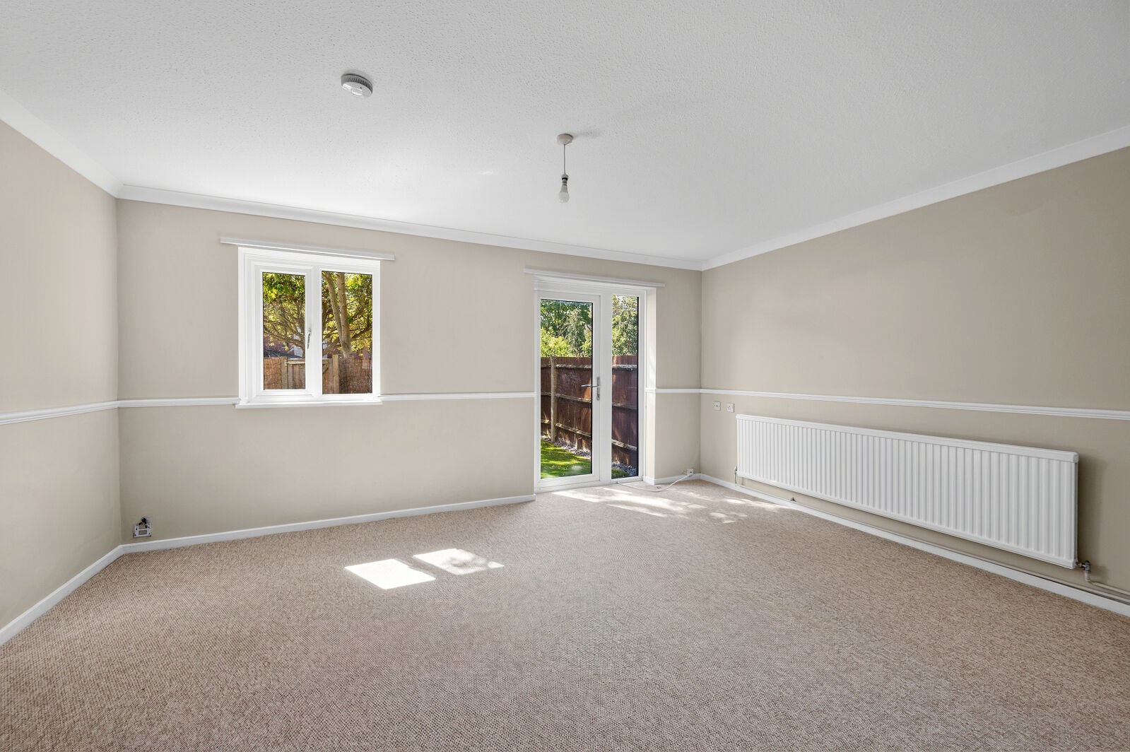 Flat Coniston Close in Greater London