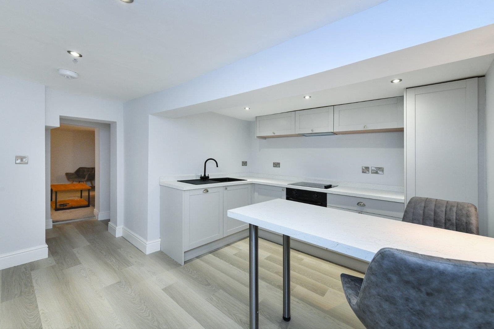 Flat St James's Terrace in Nottingham