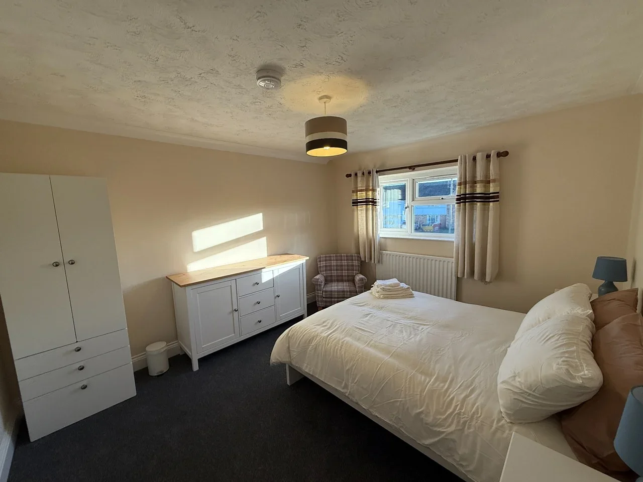Room Franklin Avenue in Basingstoke and Deane