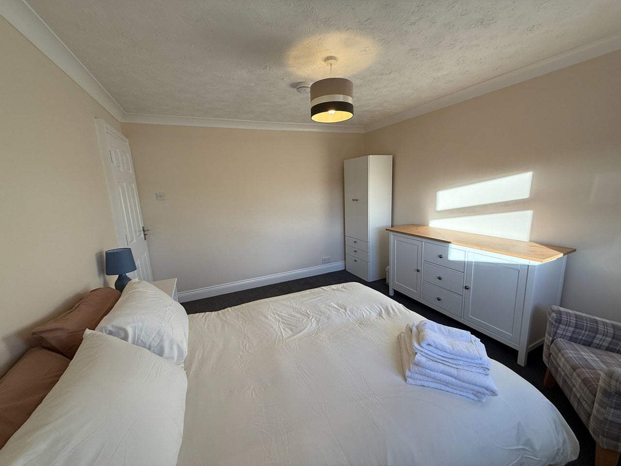 Room Franklin Avenue in Basingstoke and Deane