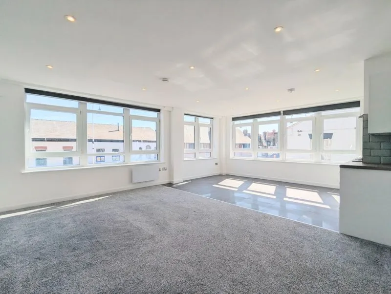 Flat Queen Anne Street in Southport