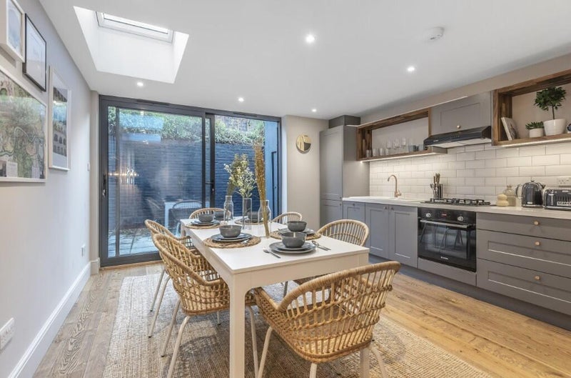 Room Kerrison Road in Greater London