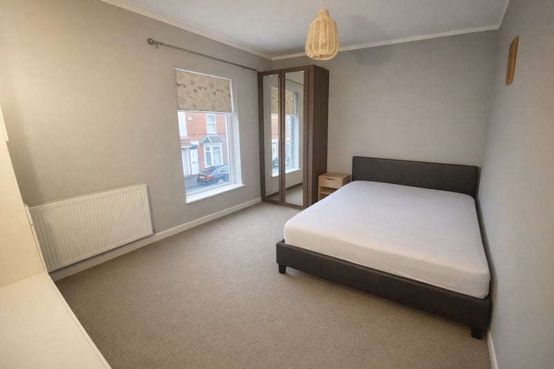 Room Hinde House Lane in Sheffield