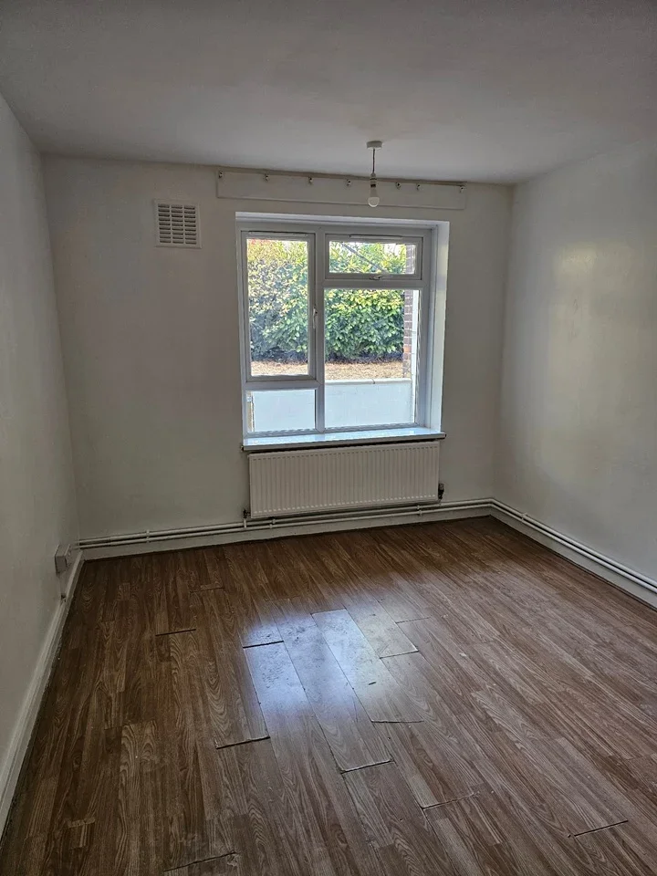 Flat The Broadway in Greater London