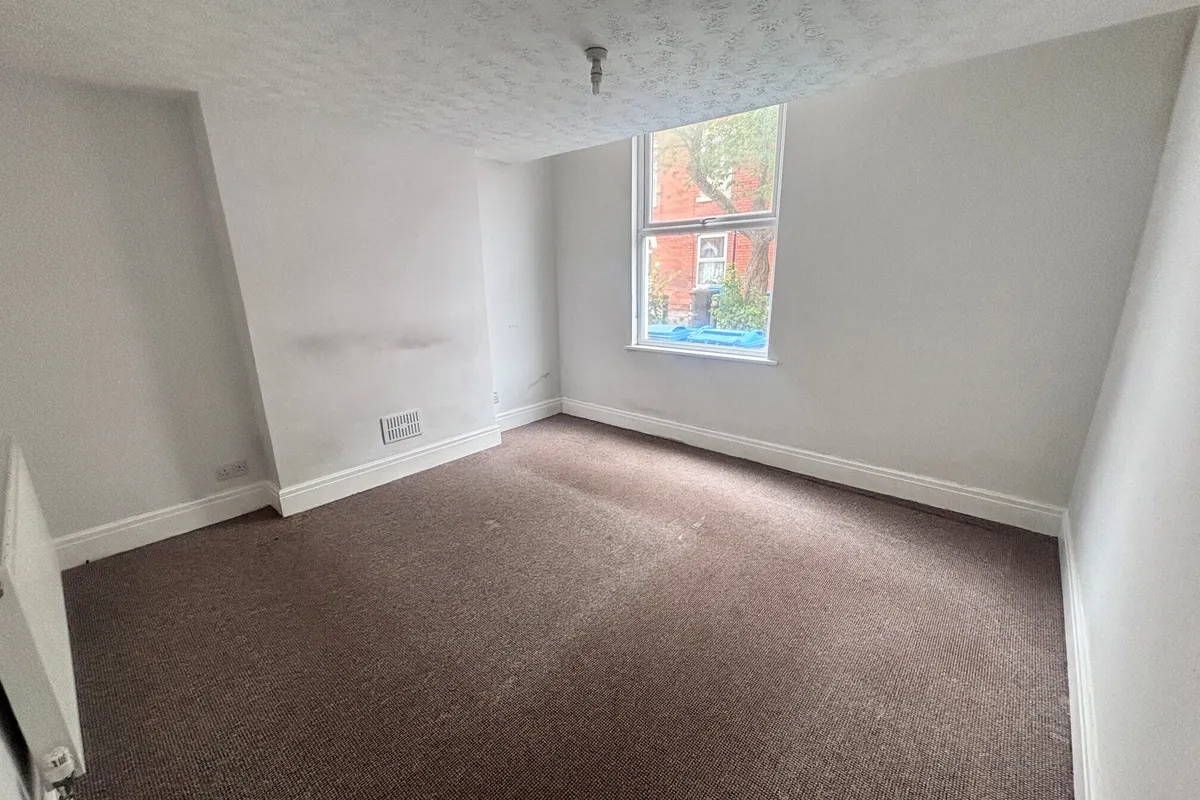 Flat Mayfield Street in Hull