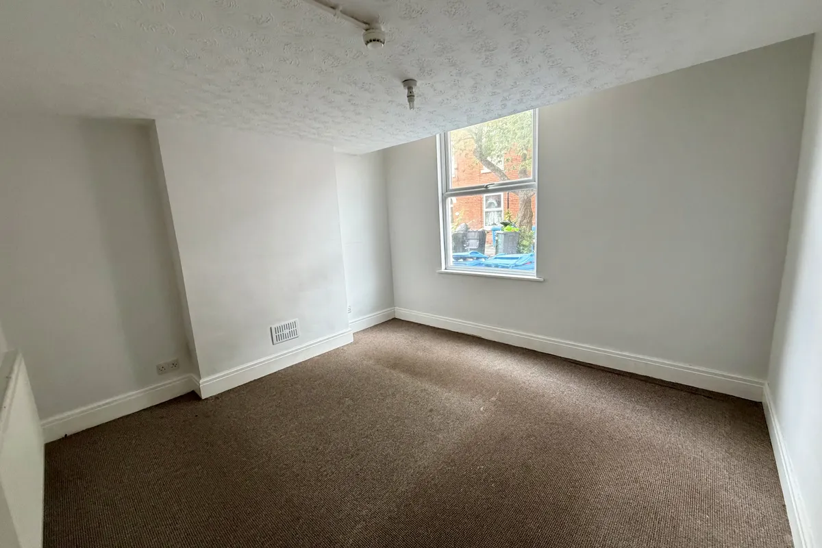 Flat Mayfield Street in Hull