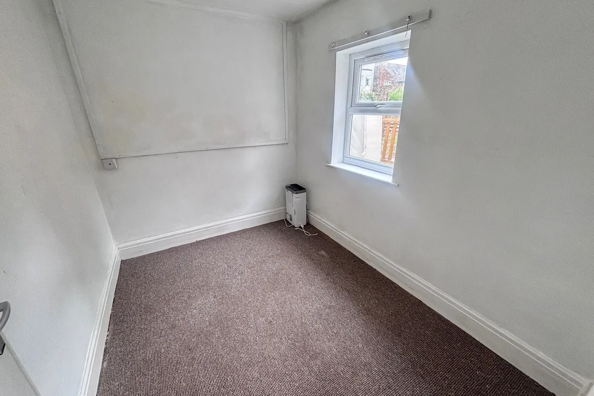 Flat Mayfield Street in Hull