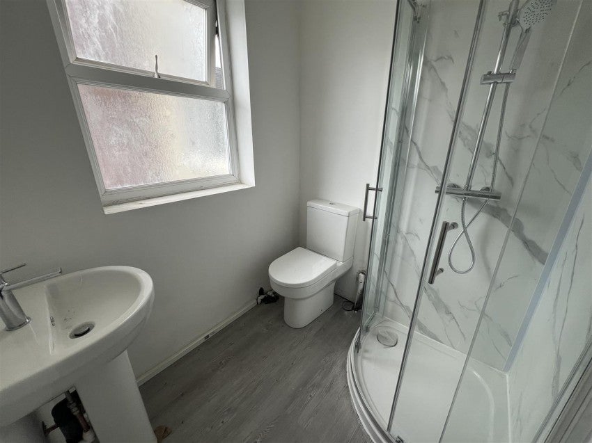 Flat High Bank in Manchester