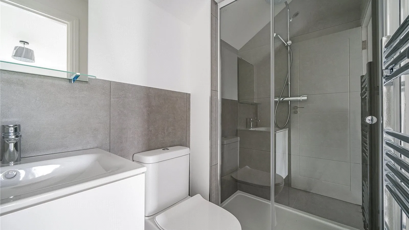 Flat Cranley Gardens in Greater London