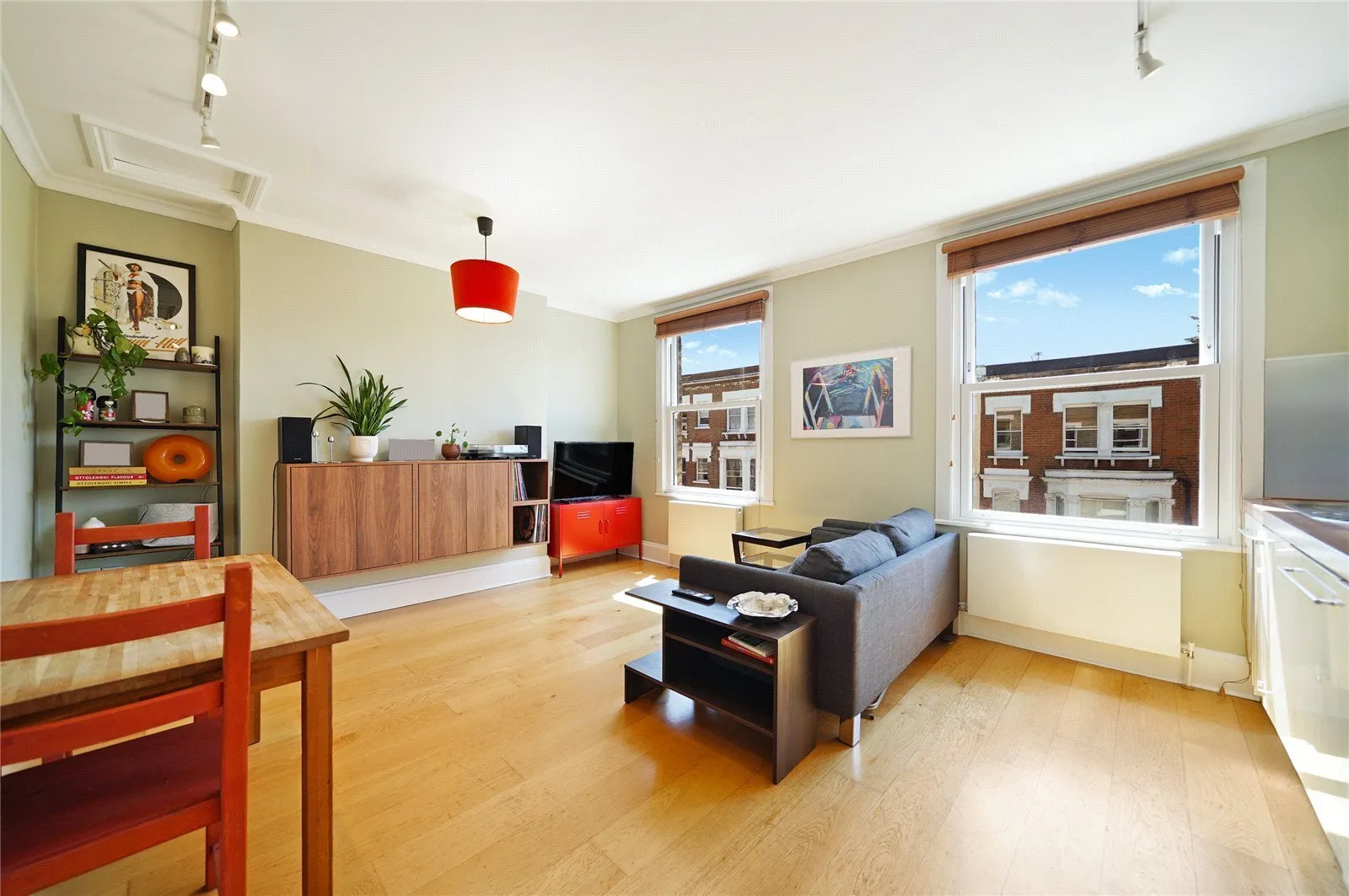 Flat Messina Avenue in Greater London