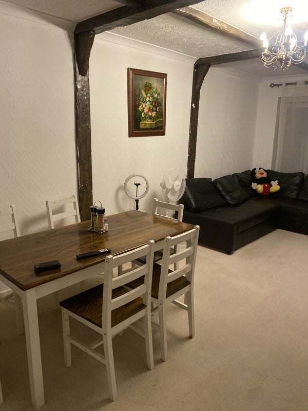 Room North Grove in Harlow