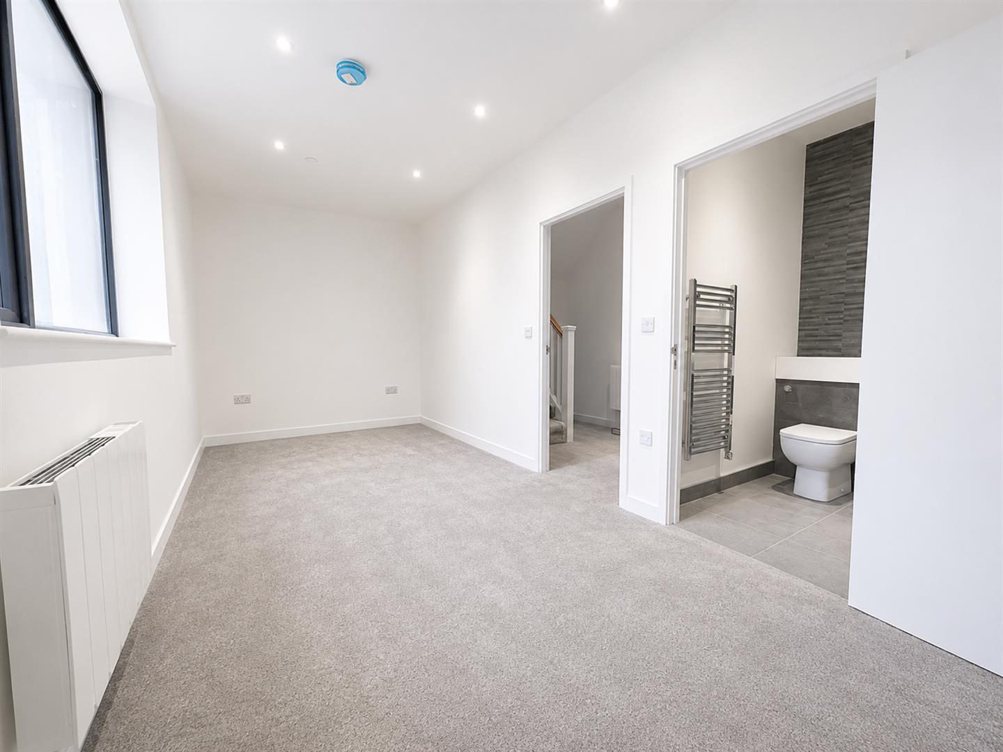 Flat Ashwood Way in Basingstoke and Deane