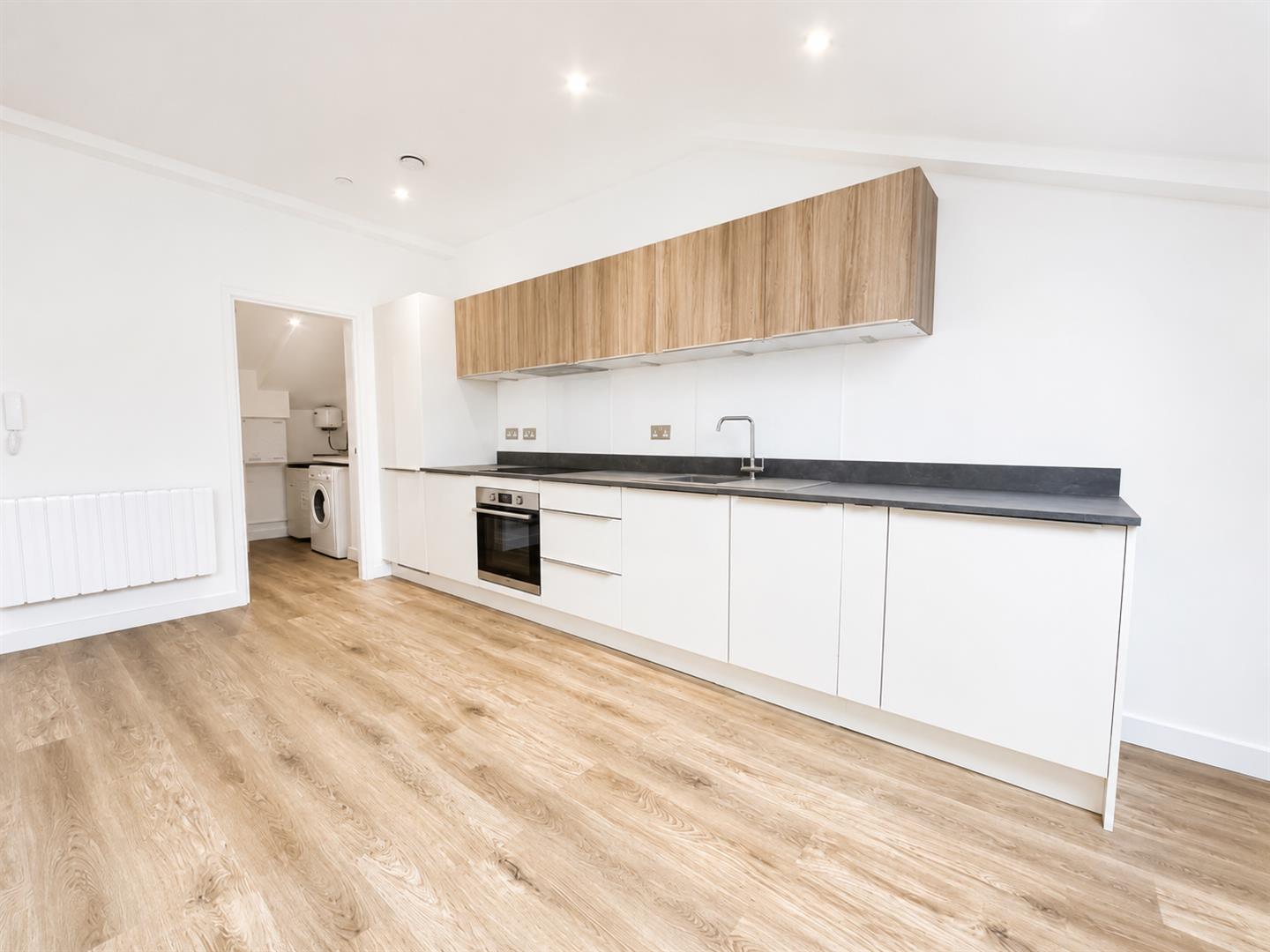 Flat Ashwood Way in Basingstoke and Deane