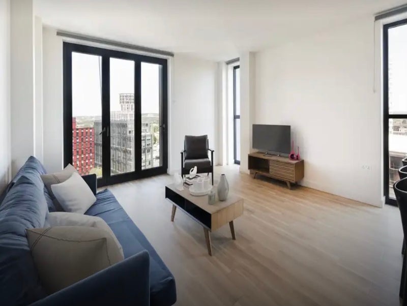 Room Wellesley Road in Greater London