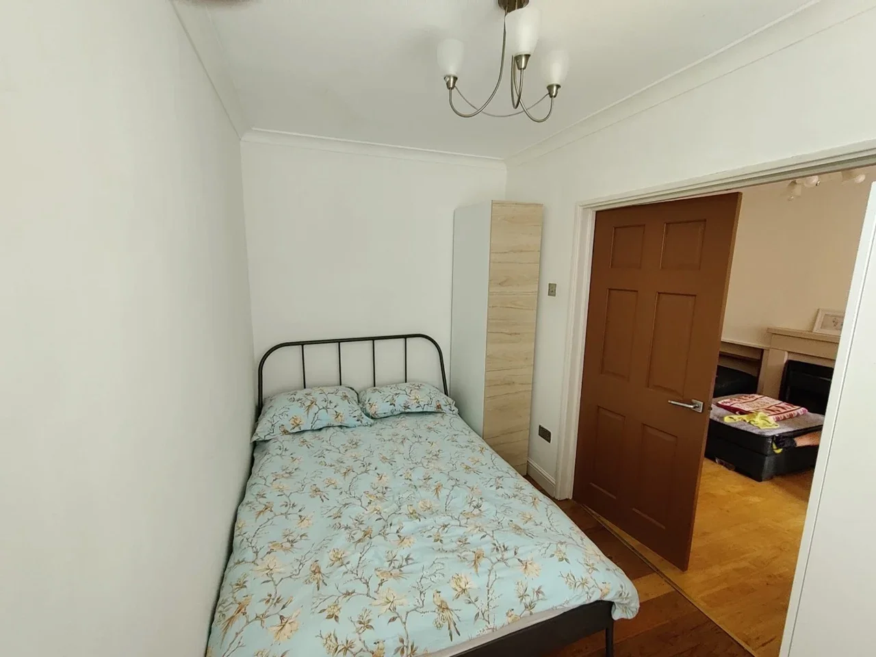 Room Wanborough Drive in Greater London