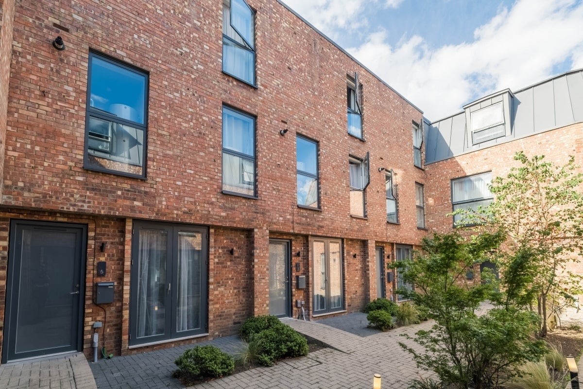 House Sprowston Mews in Greater London