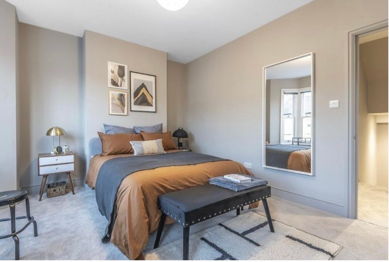 Room Kerrison Road in Greater London