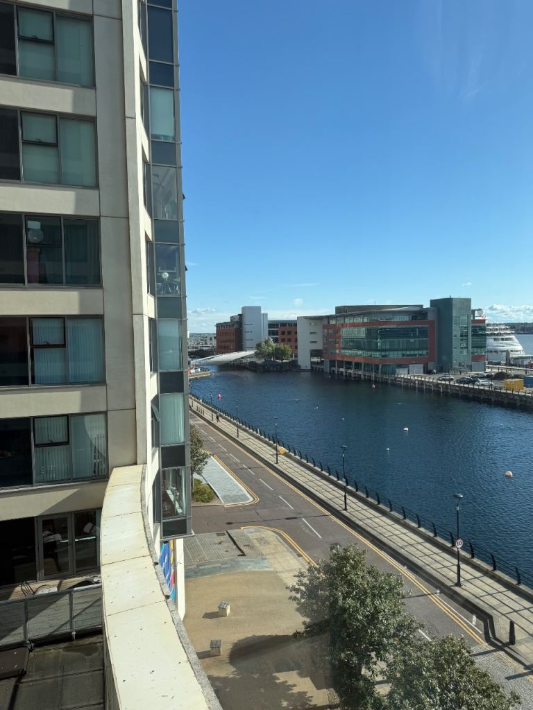 Flat William Jessop Way in Liverpool