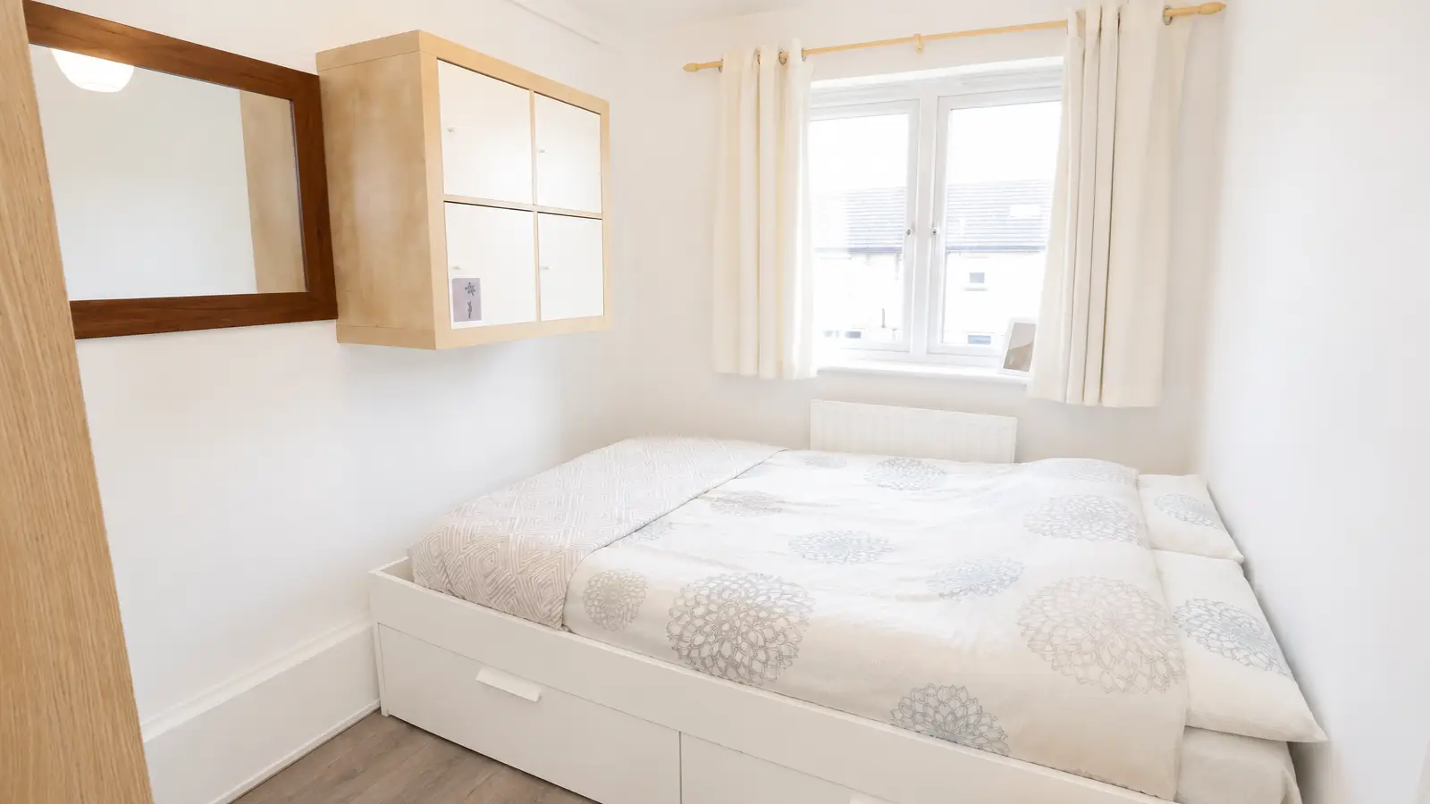 Room Beaumont Square in Greater London