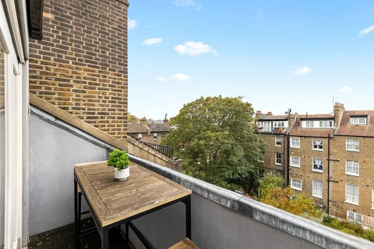 Flat South Villas in Greater London