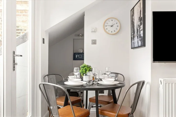 Flat South Villas in Greater London