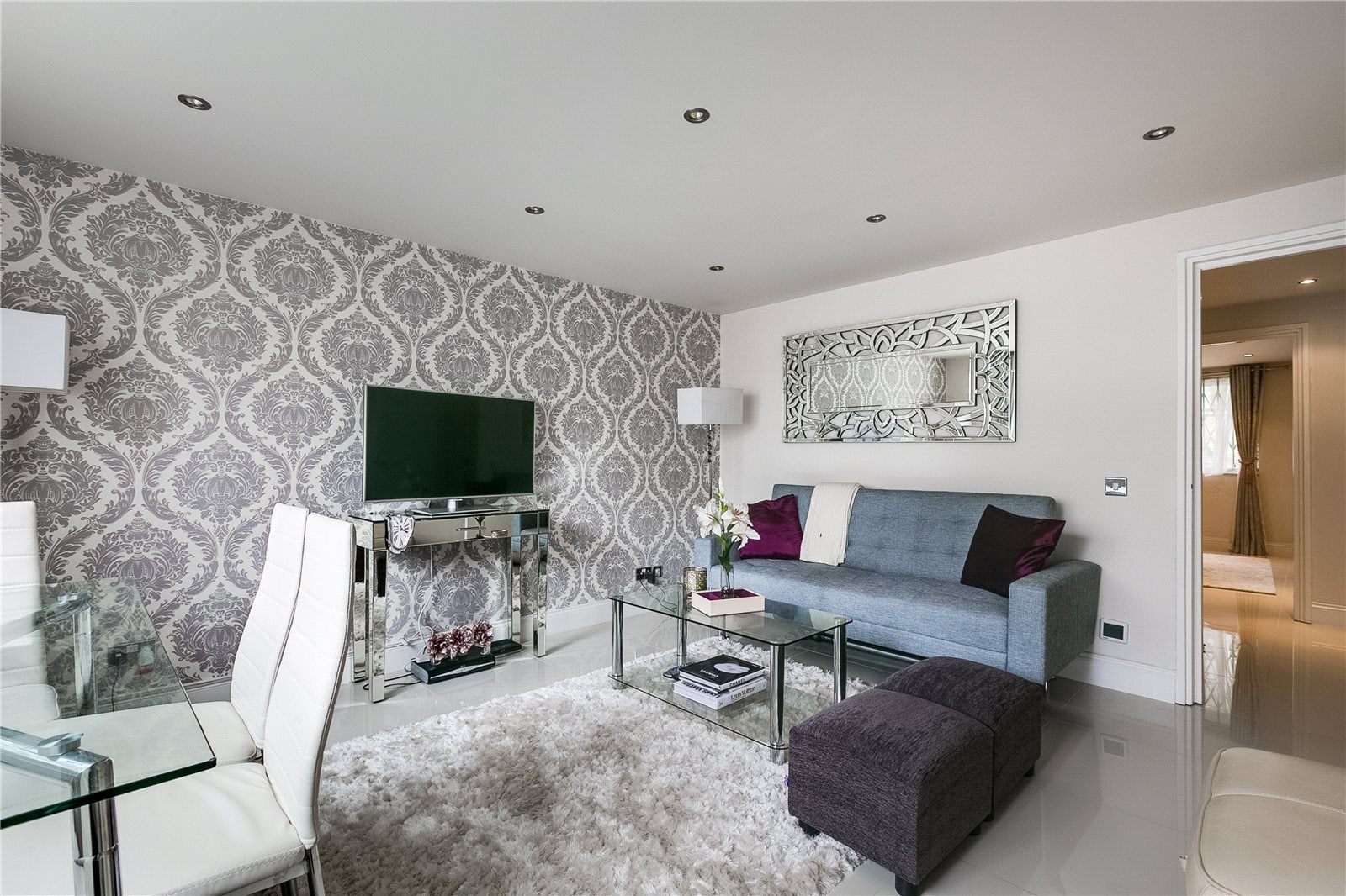 Flat Thorndike Close in Greater London