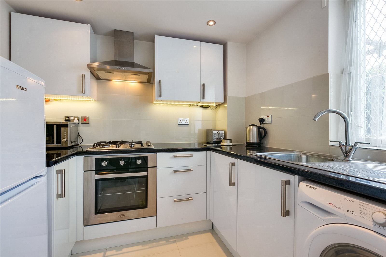 Flat Thorndike Close in Greater London
