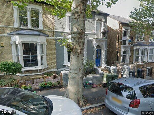 Flat Becondale Road in Greater London